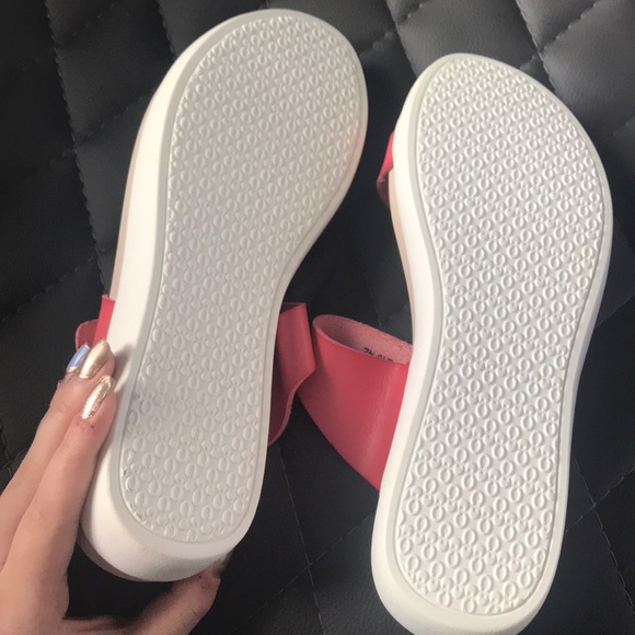 NEVER WORN pink sandals - Picture 3 of 6